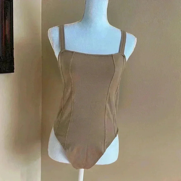 H&M bodysuit - Picture 1 of 4